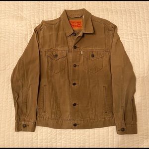Never worn M Levi’s button up jacket